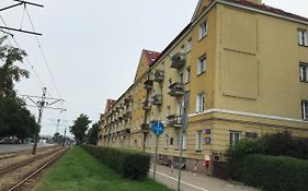 Marymont Metro Apartment